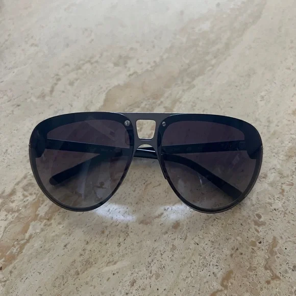 Chloe | Accessories | Chloe Cl221 Aviator Black Sunglasses  display picture 2